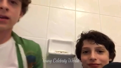2016_-_Periscope_Livestream_mp40469.jpg