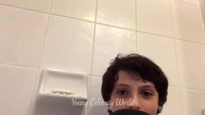 2016_-_Periscope_Livestream_mp40478.jpg