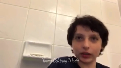 2016_-_Periscope_Livestream_mp40481.jpg