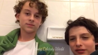 2016_-_Periscope_Livestream_mp40634.jpg