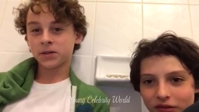 2016_-_Periscope_Livestream_mp40636.jpg