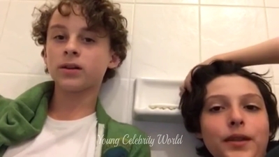 2016_-_Periscope_Livestream_mp40670.jpg