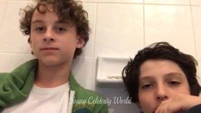 2016_-_Periscope_Livestream_mp40702.jpg
