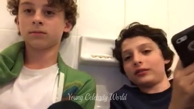 2016_-_Periscope_Livestream_mp40775.jpg