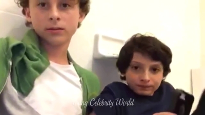 2016_-_Periscope_Livestream_mp41052.jpg