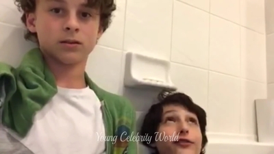 2016_-_Periscope_Livestream_mp41063.jpg