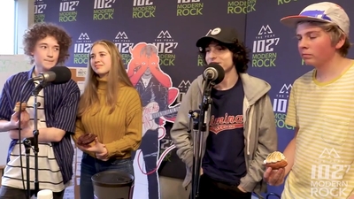 2018-03-29_-_Calpurnia_Interview_with_102_7_THE_PEAK_in_Vancouver_mp40429.jpg