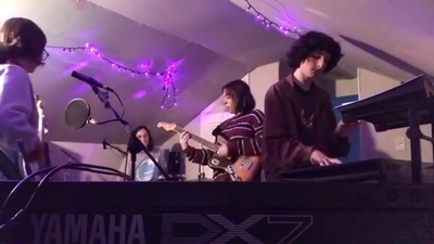 2018-11-07_-_Finn_Wolfhard_Instagram_Video_mp42655.jpg