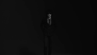 2019-05-27_-_SAINT_LAURENT_-_FALL_WINTER_2019_mp40020.jpg