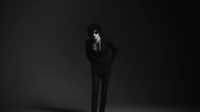2019-05-27_-_SAINT_LAURENT_-_FALL_WINTER_2019_mp40022.jpg