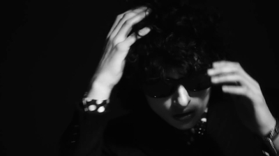 2019-05-27_-_SAINT_LAURENT_-_FALL_WINTER_2019_mp40023.jpg