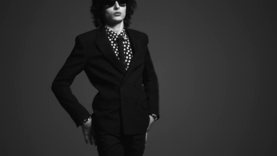 2019-05-27_-_SAINT_LAURENT_-_FALL_WINTER_2019_mp40039.jpg