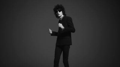 2019-05-27_-_SAINT_LAURENT_-_FALL_WINTER_2019_mp40051.jpg