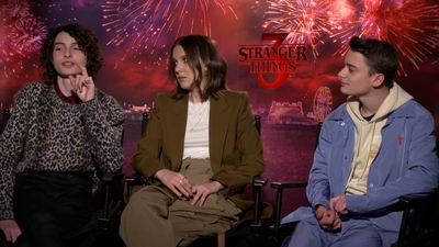 2019-06-28_-_FOX_5_Washington_DC_-_Stranger_Things_S03_Interview_mp42858.jpg