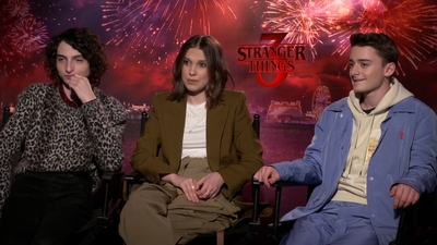 2019-06-28_-_FOX_5_Washington_DC_-_Stranger_Things_S03_Interview_mp42885.jpg