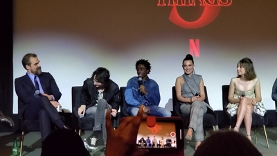 2020-01-11_-_Stranger_Things_Season_3_Q_and_A_mp40883.jpg