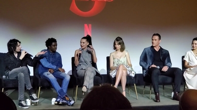 2020-01-11_-_Stranger_Things_Season_3_Q_and_A_mp41234.jpg
