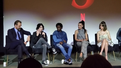 2020-01-11_-_Stranger_Things_Season_3_Q_and_A_mp41264.jpg