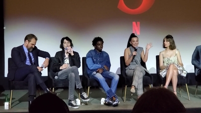 2020-01-11_-_Stranger_Things_Season_3_Q_and_A_mp41318.jpg