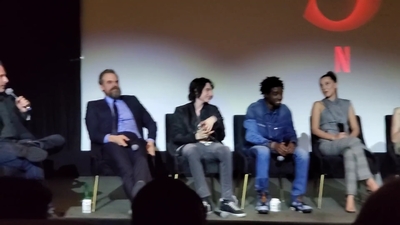2020-01-11_-_Stranger_Things_Season_3_Q_and_A_mp41667.jpg