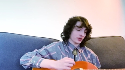 2020-05-19_-_GQ_-_10_Things_Finn_Wolfhard_Cant_Live_Without_mp42864.jpg