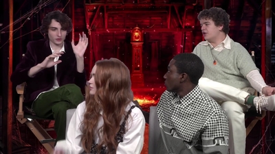 2022-05-27_-_MTV_News_-_Stranger_Thins_S04_Interview_mp40356.jpg
