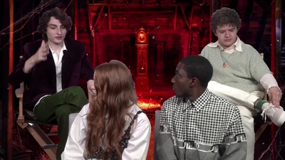 2022-05-27_-_MTV_News_-_Stranger_Thins_S04_Interview_mp40373.jpg