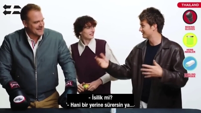 2022-06-14_-_Stranger_Translator_-_Stranger_Things_S04_Interview_mp46711.jpg
