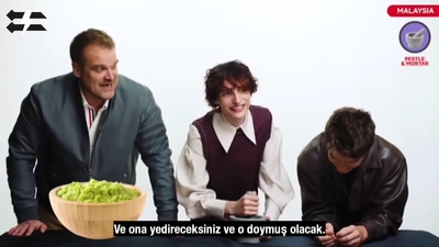 2022-06-14_-_Stranger_Translator_-_Stranger_Things_S04_Interview_mp46761.jpg
