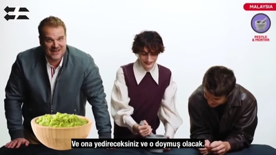 2022-06-14_-_Stranger_Translator_-_Stranger_Things_S04_Interview_mp46762.jpg
