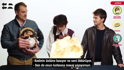 2022-06-14_-_Stranger_Translator_-_Stranger_Things_S04_Interview_mp46824.jpg