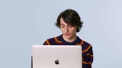 2023-02-01_-_GQ_-_Finn_Wolfhard_Replies_to_More_Fans_on_the_Internet_mp40626.jpg