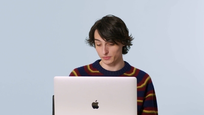 2023-02-01_-_GQ_-_Finn_Wolfhard_Replies_to_More_Fans_on_the_Internet_mp40699.jpg