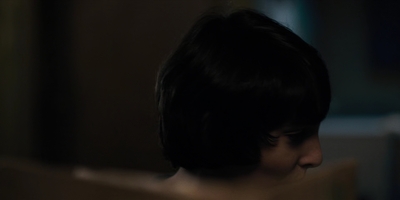 Stranger_Things_S01E01_mp40108.jpg