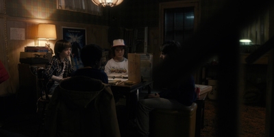 Stranger_Things_S01E01_mp40133.jpg