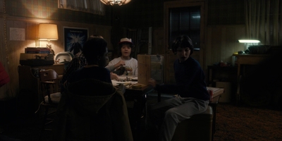 Stranger_Things_S01E01_mp40167.jpg