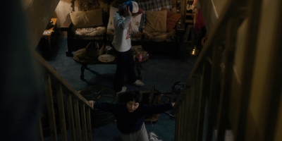 Stranger_Things_S01E01_mp40184.jpg