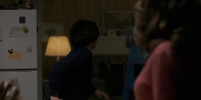 Stranger_Things_S01E01_mp40203.jpg