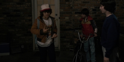 Stranger_Things_S01E01_mp40255.jpg