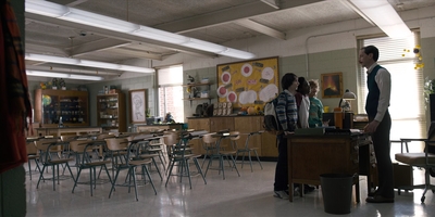 Stranger_Things_S01E01_mp41396.jpg