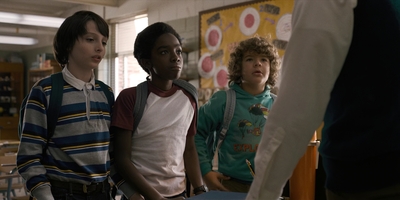 Stranger_Things_S01E01_mp41401.jpg