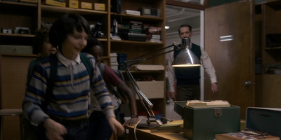 Stranger_Things_S01E01_mp41406.jpg