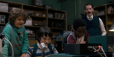 Stranger_Things_S01E01_mp41409.jpg