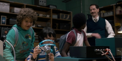 Stranger_Things_S01E01_mp41411.jpg