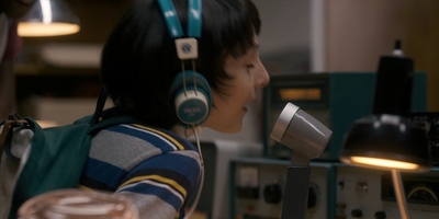 Stranger_Things_S01E01_mp41429.jpg