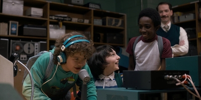 Stranger_Things_S01E01_mp41442.jpg