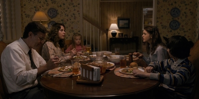 Stranger_Things_S01E01_mp42088.jpg
