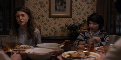 Stranger_Things_S01E01_mp42091.jpg