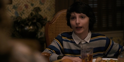 Stranger_Things_S01E01_mp42101.jpg