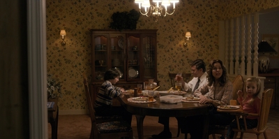 Stranger_Things_S01E01_mp42109.jpg